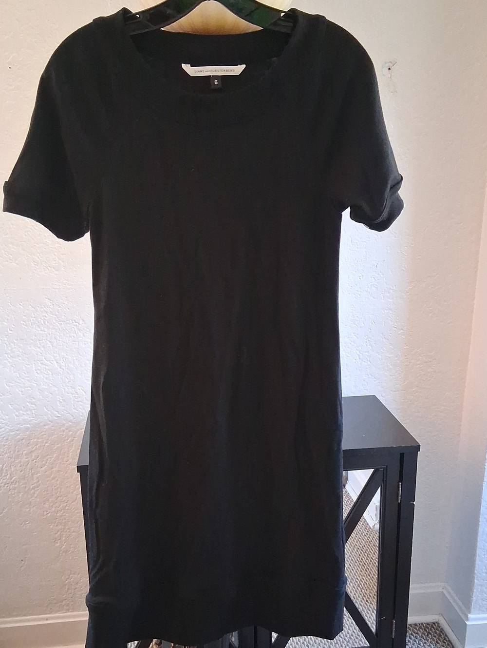 Diane Von Furstenberg Black Midi Short-Sleeve Dress